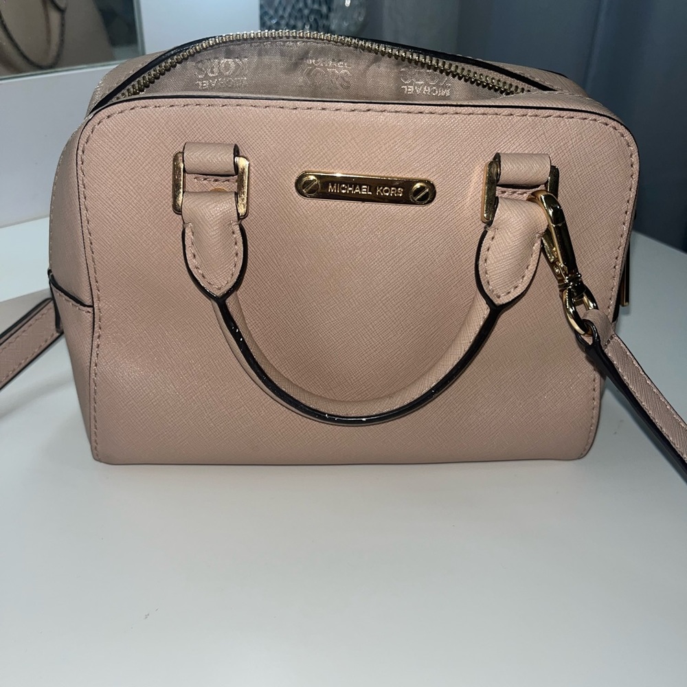 Michael Kors pale pink purse